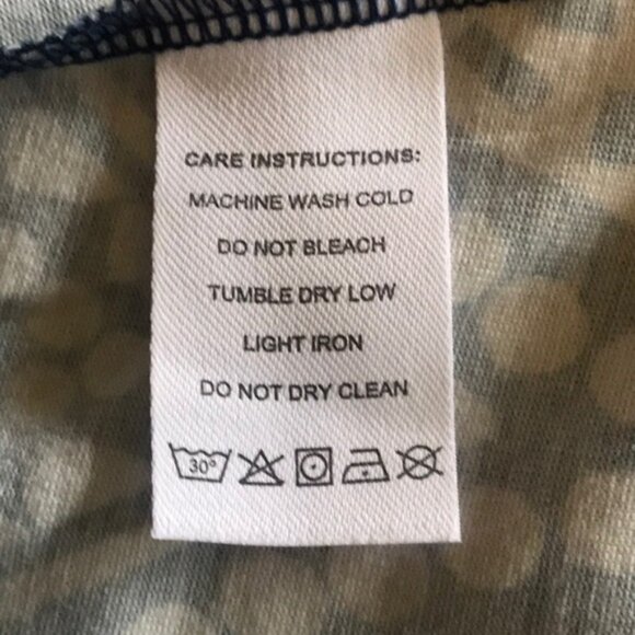 New Made with ❤️ Dress - Picture 7 of 7